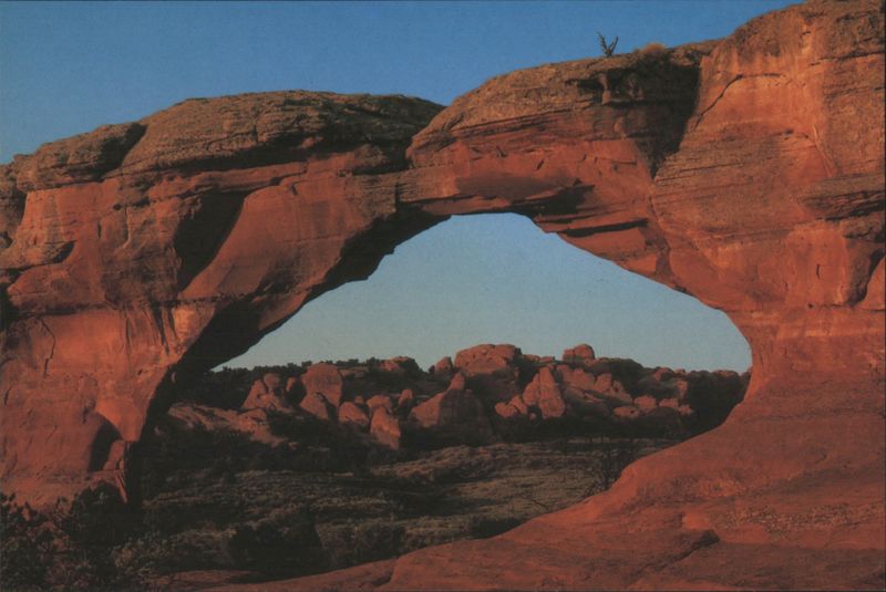 Broken Arch, Arches National Park Utah ALEX SKYE