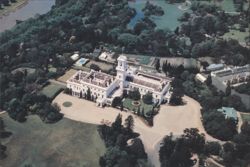 Government House and Melbourne's Botanical Gardens Postcard