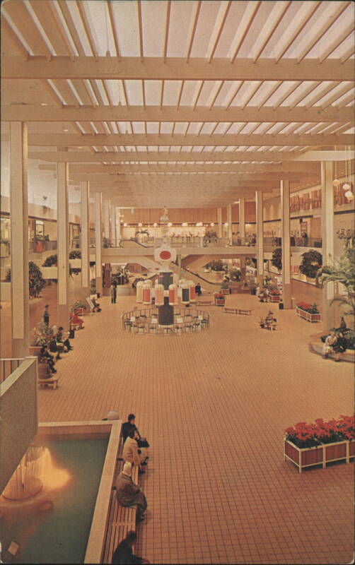 Midtown Plaza Mall, Clock of the Nations, Rochester, NY New York