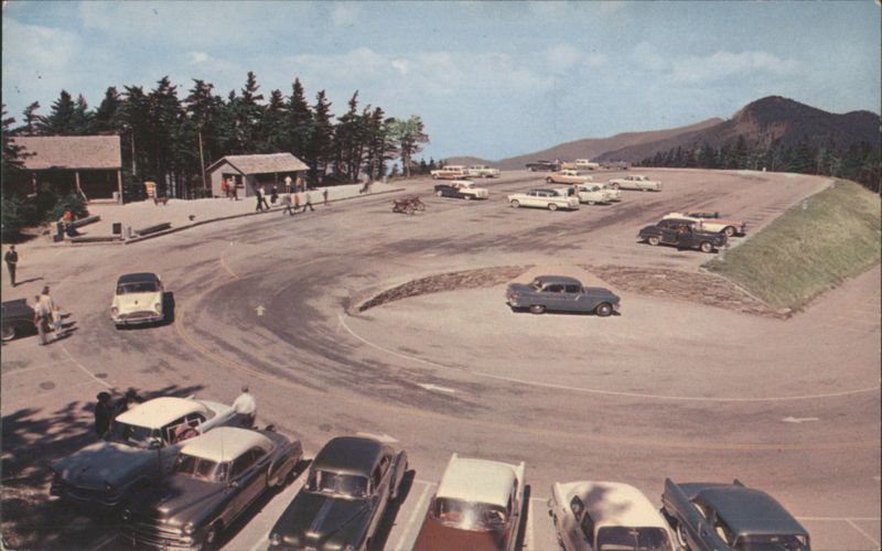 Mt. Mitchell Parking Area, Highest Point in Eastern America Burnsville North Carolina
