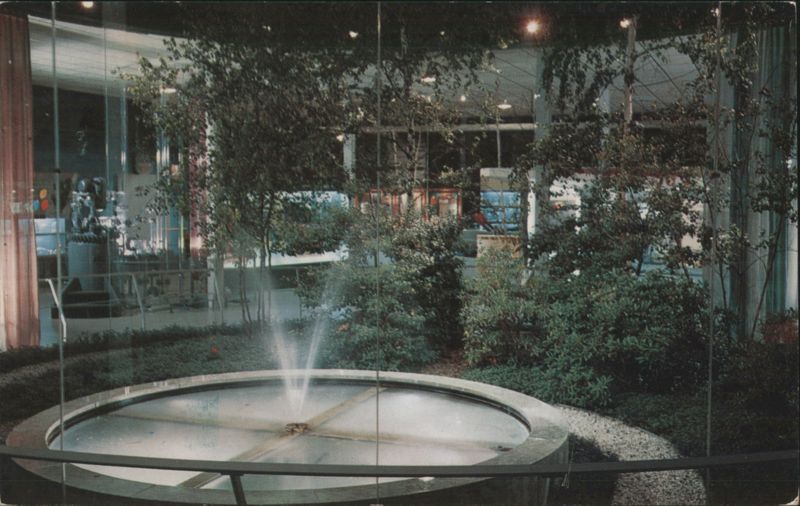Corning Glass Center Indoor-Outdoor Garden, Fountain New York