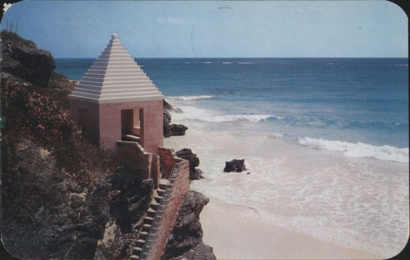 Stepped Roof Building, Pink Coral Sand Beach, Bermuda Hamilton