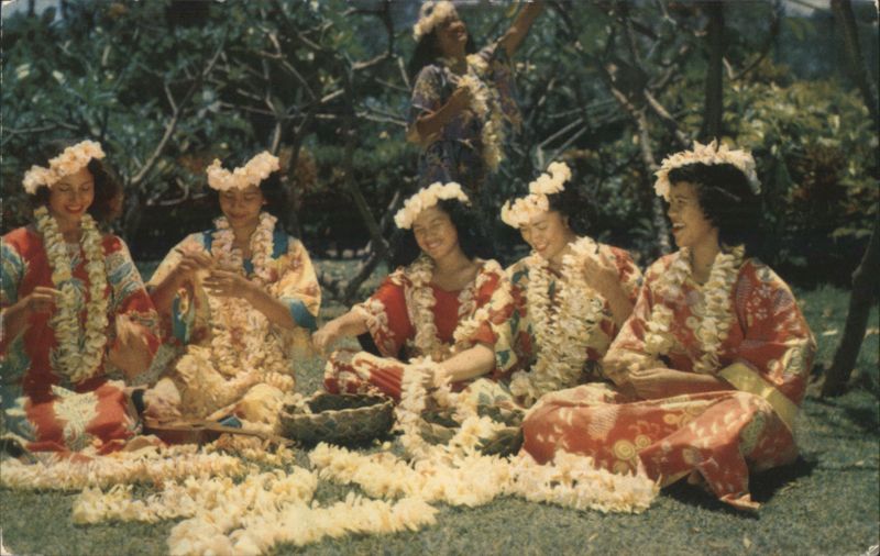 Hawaiian Maids Making Flower Leis - Nani Lii Honolulu