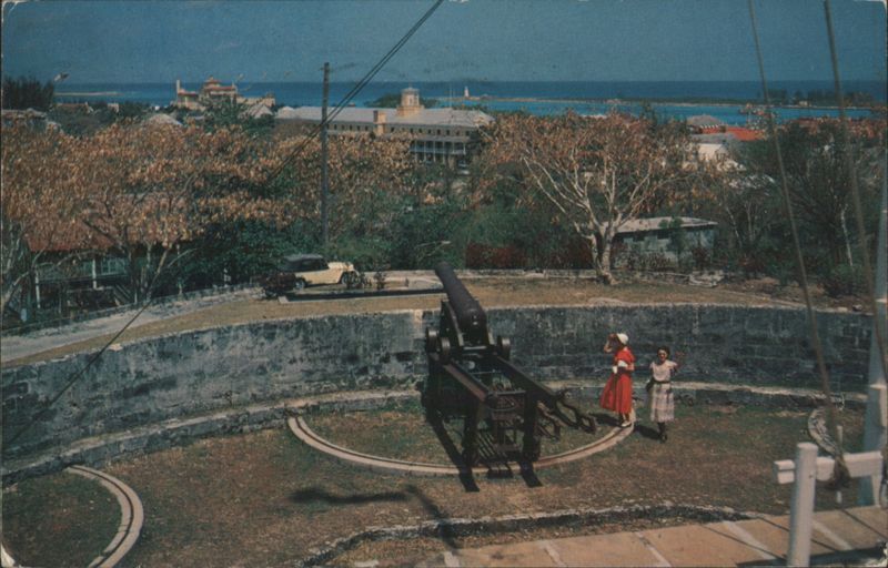Fort Fincastle, Nassau, Bahamas - Cannon & Women Caribbean Islands