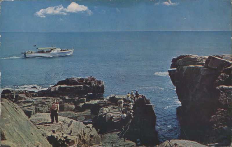 SIGHTSEEING CRUISE AT THUNDER HOLE, Acadia National Park Bar Harbor Maine