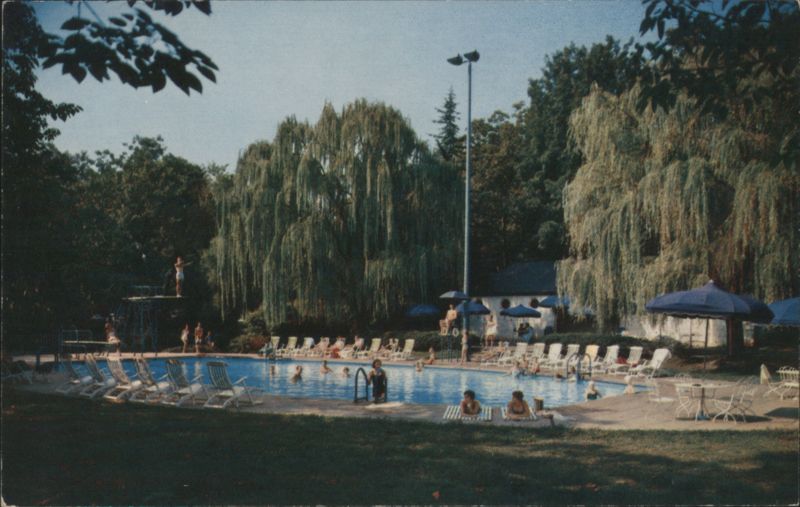 Williamsburg Inn Swimming Pool, Willows Virginia
