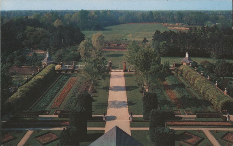 The Palace Gardens, Formal 18th Century Design Williamsburg Virginia