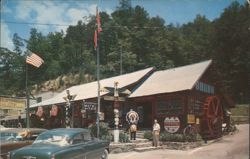 Monteyoung Indian Trading Post & Motel, Cherokee, NC Postcard