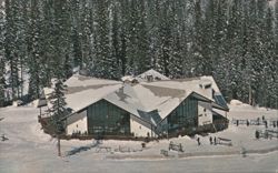 Winter Park's Snoasis, modern midway house ski area Postcard