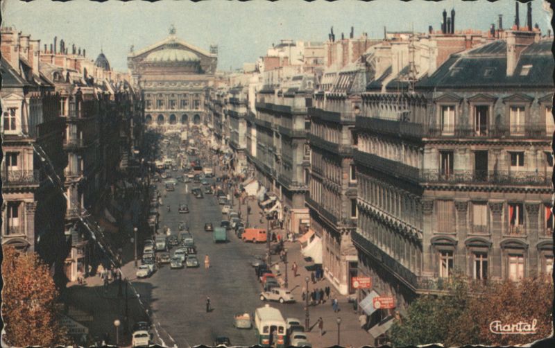 Paris Opéra Garnier & Busy Street Scene France