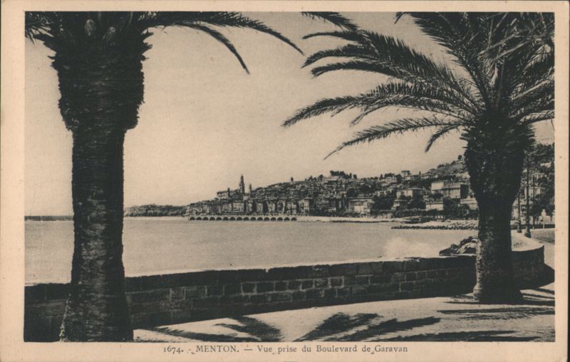 Menton, Vue prise du Boulevard de Garavan France