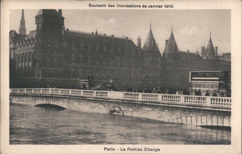 Paris 1910 Flood, Pont au Change, Palais de Justice France
