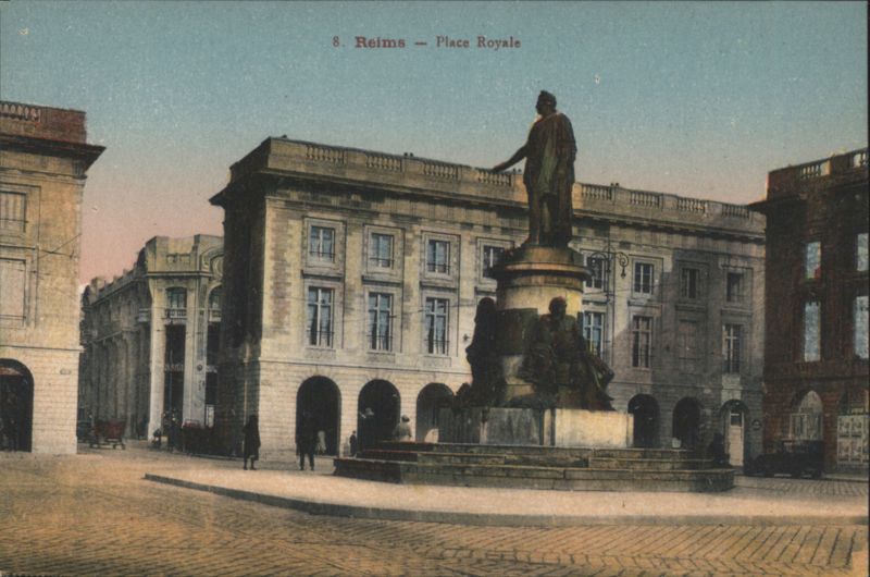 Reims Place Royale, Central Statue France
