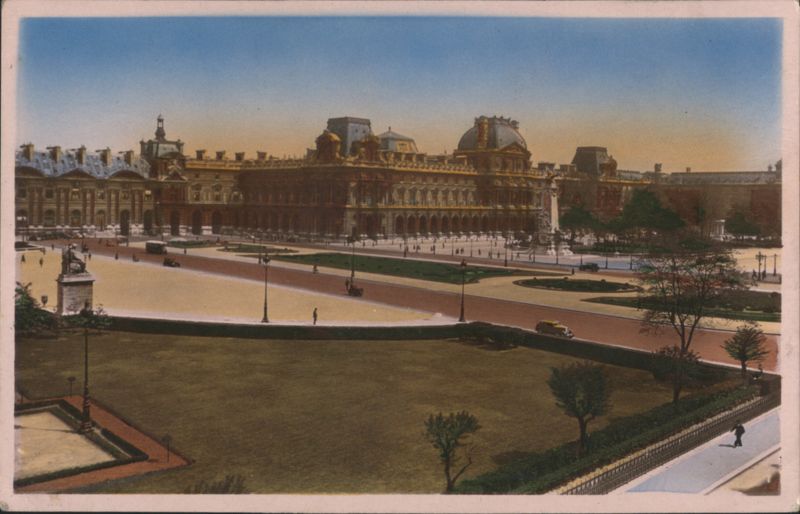 Le Louvre, Paris France