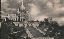 Sacré-Cœur Basilica, Montmartre Hill, Paris Postcard