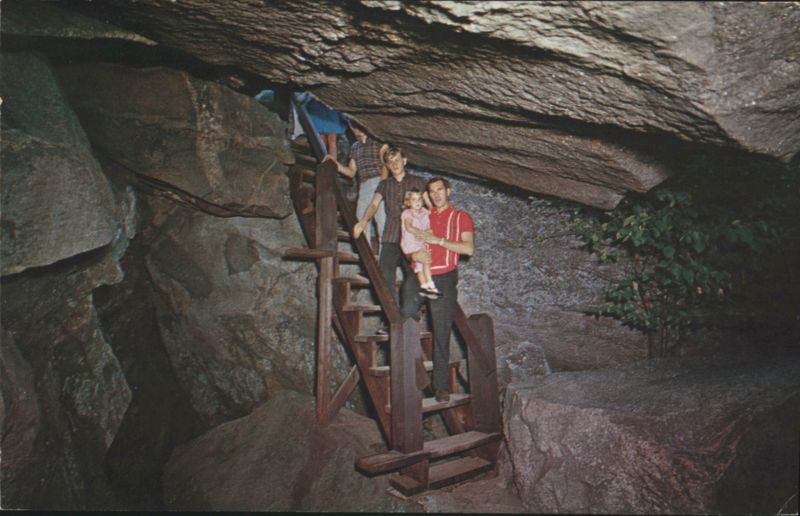 Polar Caves, Hanging Boulder, Plymouth, NH New Hampshire