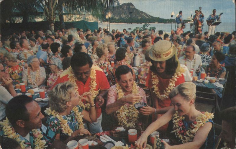 Luau at Waikiki Beach with Diamond Head, Honolulu Hawaii