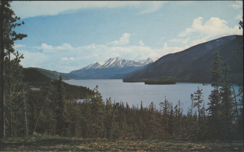 Muncho Lake, Alaska Highway, British Columbia BC Canada