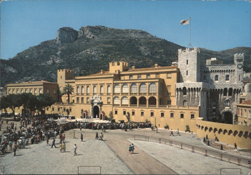 Le Palais Princier et la Relève de la Garde, Monaco