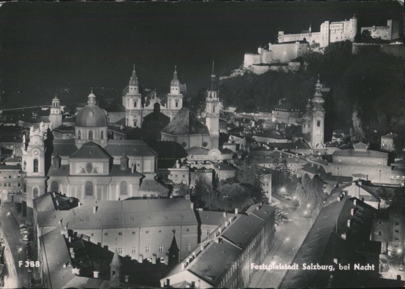Festspielstadt Salzburg bei Nacht, Hohensalzburg Fortress Austria
