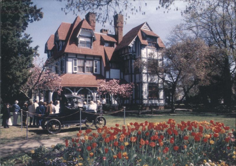 Victorian House, Garden, & Antique Car Cape May New Jersey