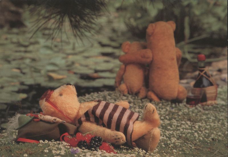 Summer Teddies Picnic in a Flowery Field Mirja De Vries