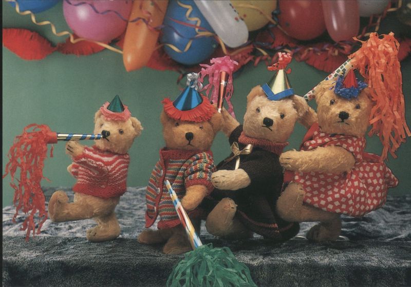 Let's Dance Teds: Teddy Bears at a Birthday Party Mirja De Vries
