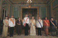 Queen Beatrix & Thai Royal Family Bangkok Chrome Postcard Postcard