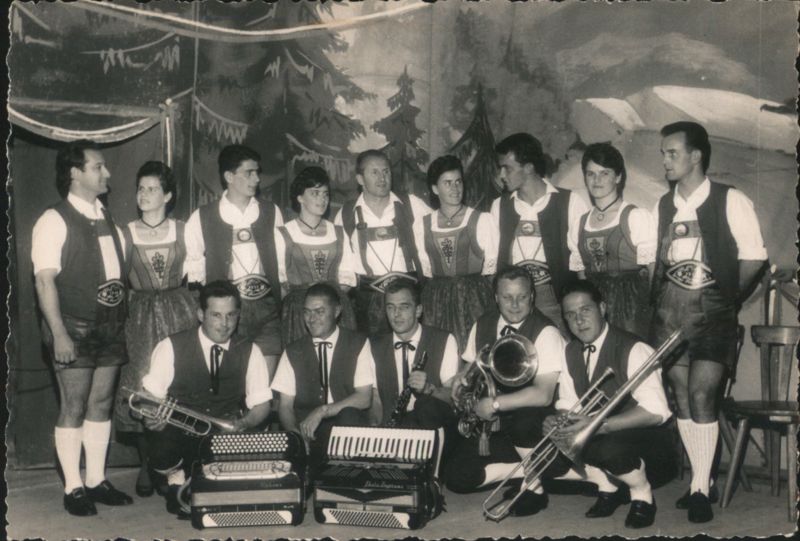 German Folk Dance & Music Group Rosenheim, Traditional Dress