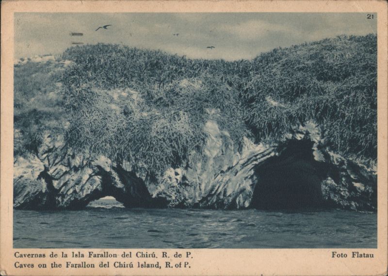 Caves on Farallon del Chirú Island, Panama
