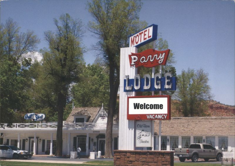 Parry Lodge Motel, Welcome Vacancy, World Famous Kanab Utah