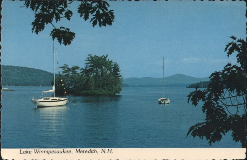 Lake Winnipesaukee Sailboats & Island, Meredith New Hampshire