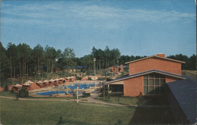Recreation Area of The Motor House Williamsburg Virginia