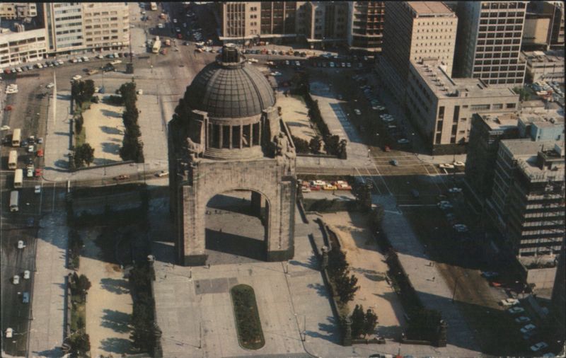 Vista Aérea Monumento a la Revolución Mexico City