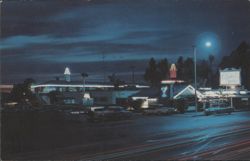 Martin Smith's Colonial House Restaurant at Night Postcard