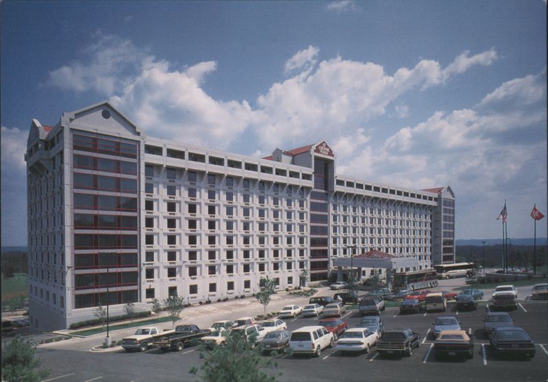 Crowne Plaza Branson 10-Story Luxury Hotel Missouri