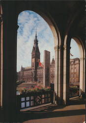Rathaus und Alsterarkaden Postcard