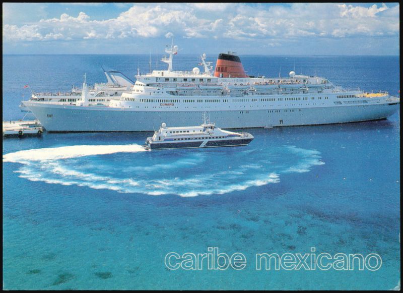 M/V México Catamaran and M/S Sagafjord in Cozumel Mexico