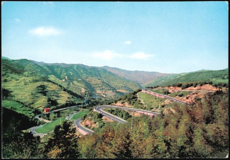 Passo del Muraglione Winding Mountain Road, Italy