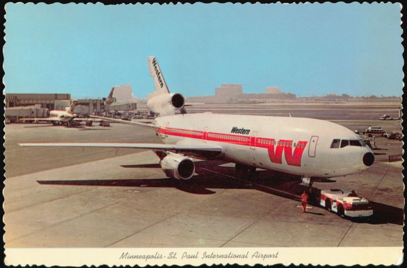 Western Airlines DC-10 at Minneapolis-St. Paul Airport