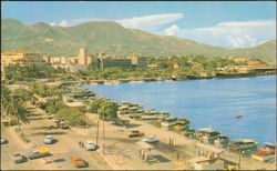 Acapulco Bay Vista Panoramica Calz. M. Aleman Mexico Postcard