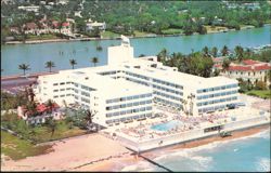 Montmarte Hotel Oceanfront Miami Beach Postcard