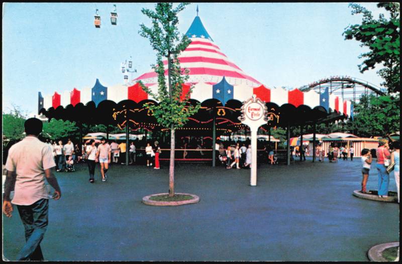 Carrousel Circle - Hershey Park Carousel Pennsylvania