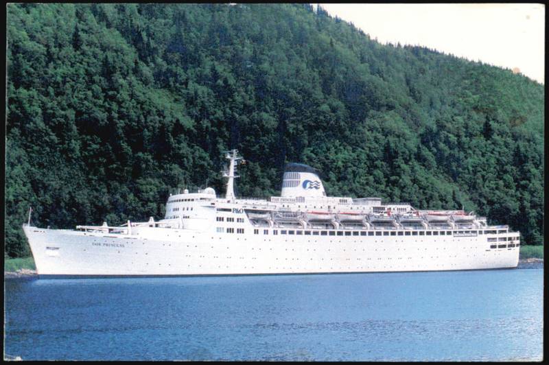 P&O Princess Cruises Fair Princess Ship in Port Cruise Ships