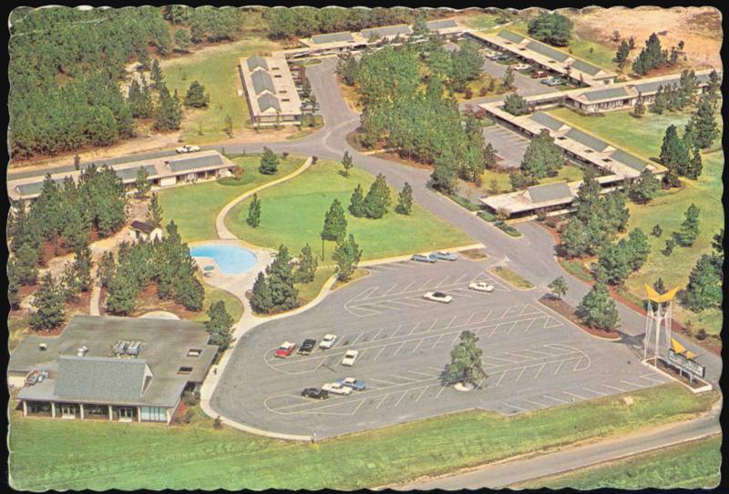 Whispering Pines Motor Lodge and Restaurant Southern Pines North Carolina