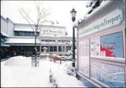 L.L. Bean, Inc. Original Retail Store in Winter, Freeport Postcard