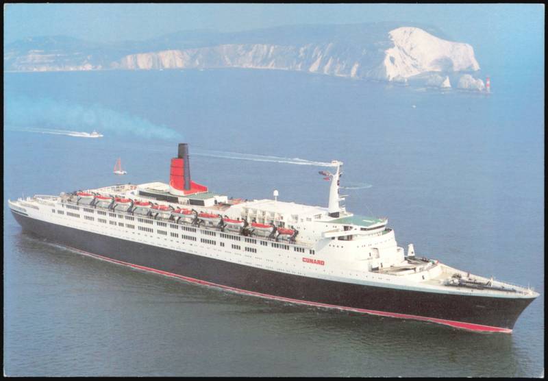 Cunard Line Ocean Liner Queen Elizabeth 2 (QE2) Cruise Ships