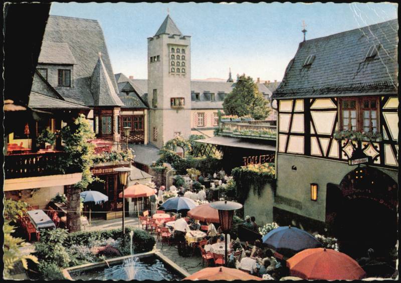 Drosselgasse with Lindenwirt, Schloss and Drosselhof Rüdesheim am Rhein Germany