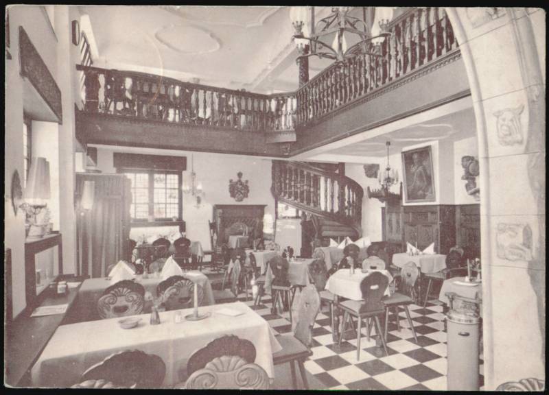 Brungs Historische Weinstuben Interior Dining Room Köln Germany