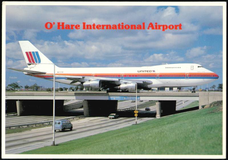 United Airlines Boeing 747 Taxiing Over Expressway Chicago Illinois